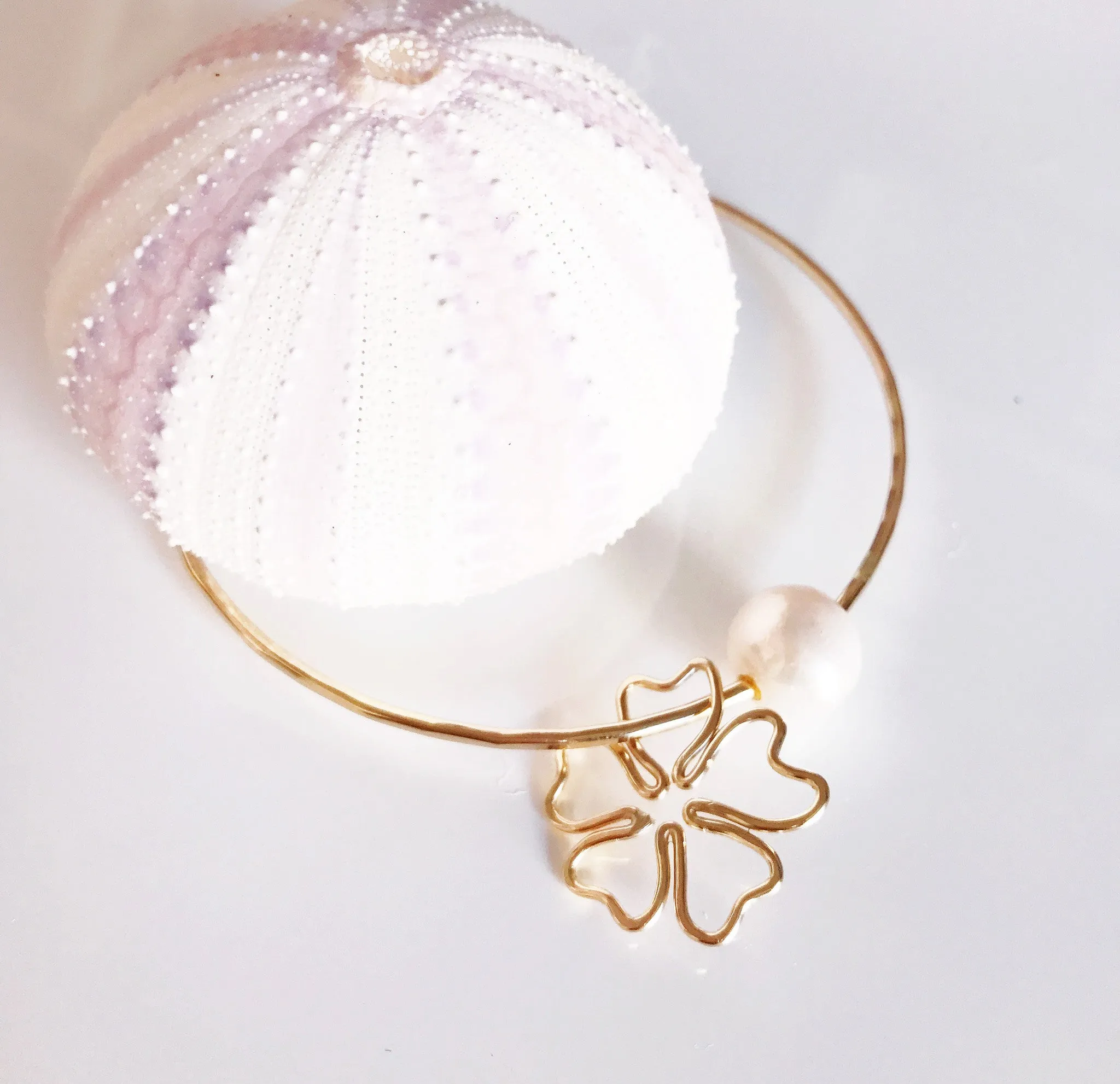 Cherry blossom bangle- white pearl (B300)