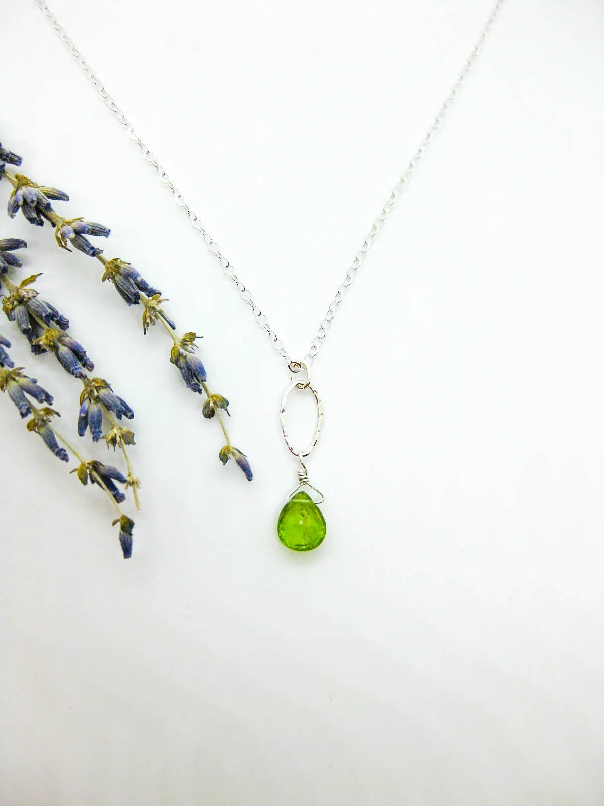 Chrysanthe: Peridot Necklace - n596