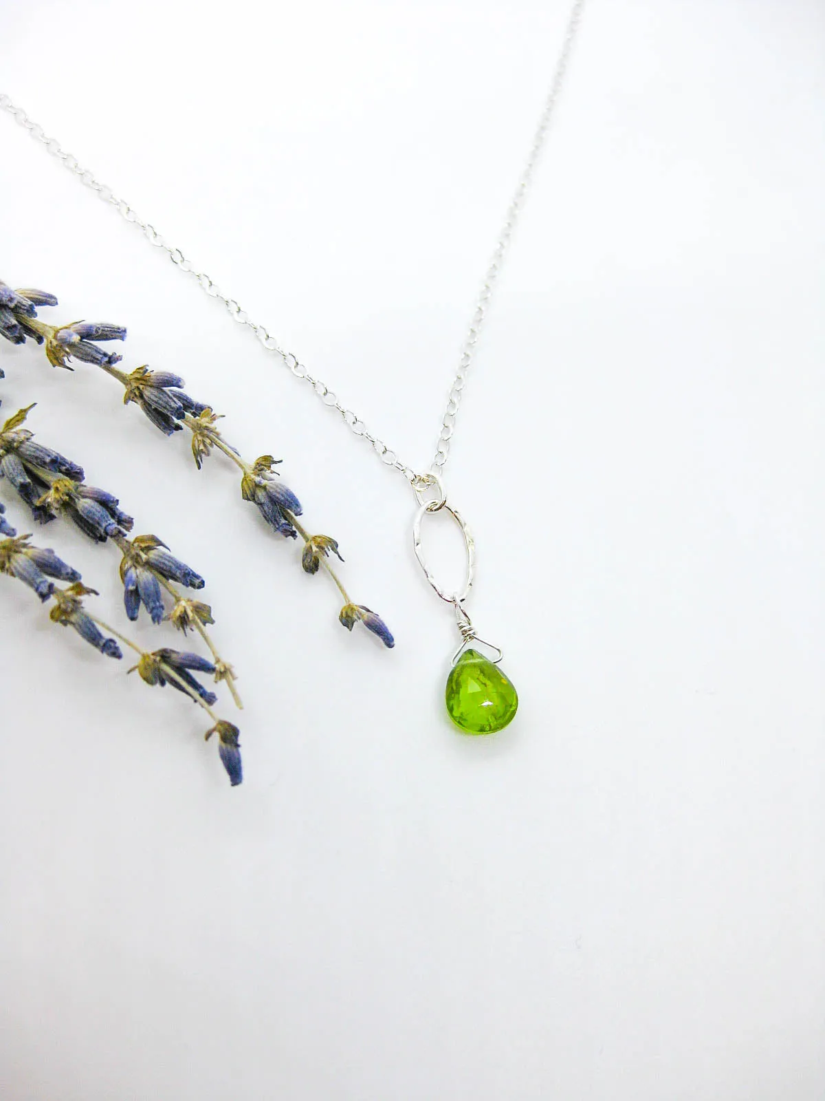 Chrysanthe: Peridot Necklace - n596