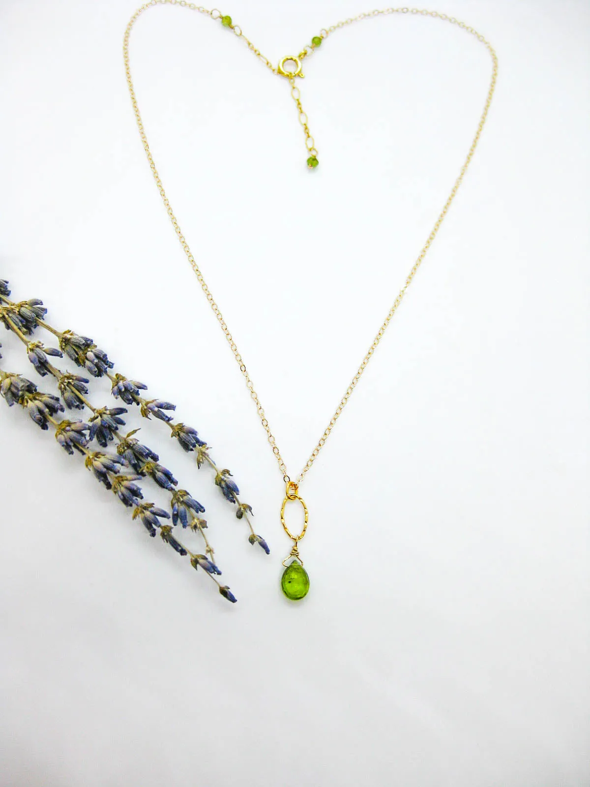 Chrysanthe: Peridot Necklace - n596