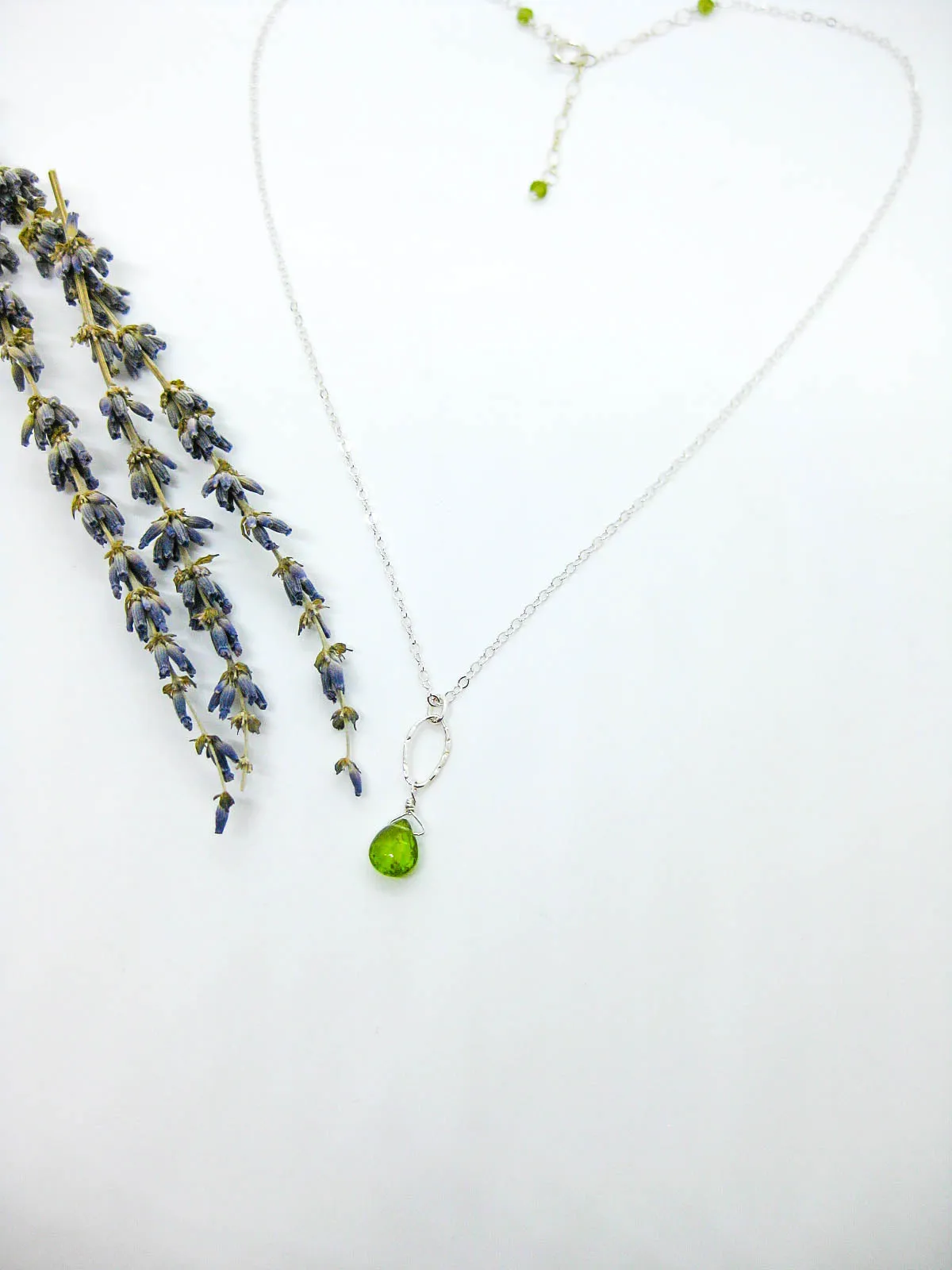 Chrysanthe: Peridot Necklace - n596