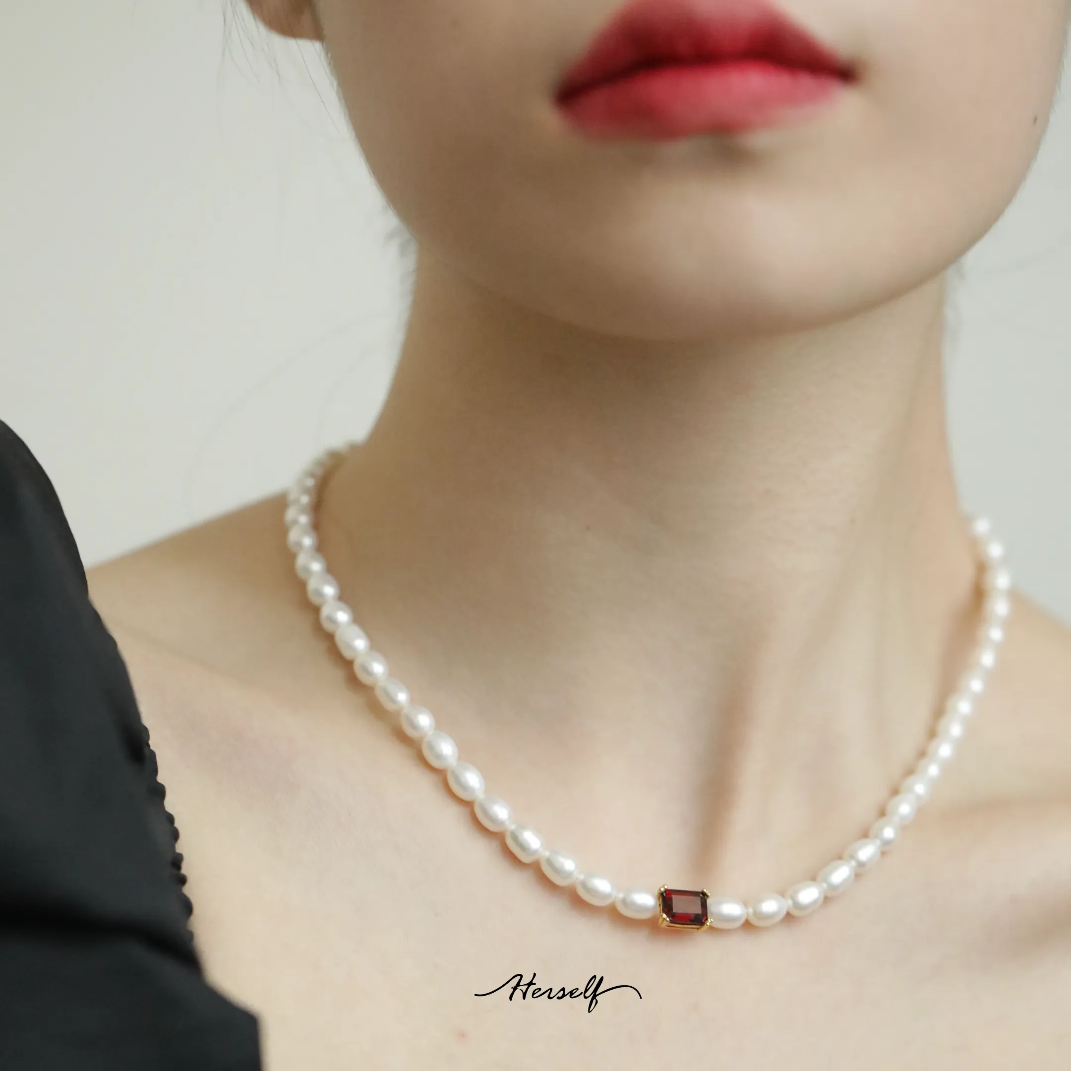 Doris Shining Pearl Chocker