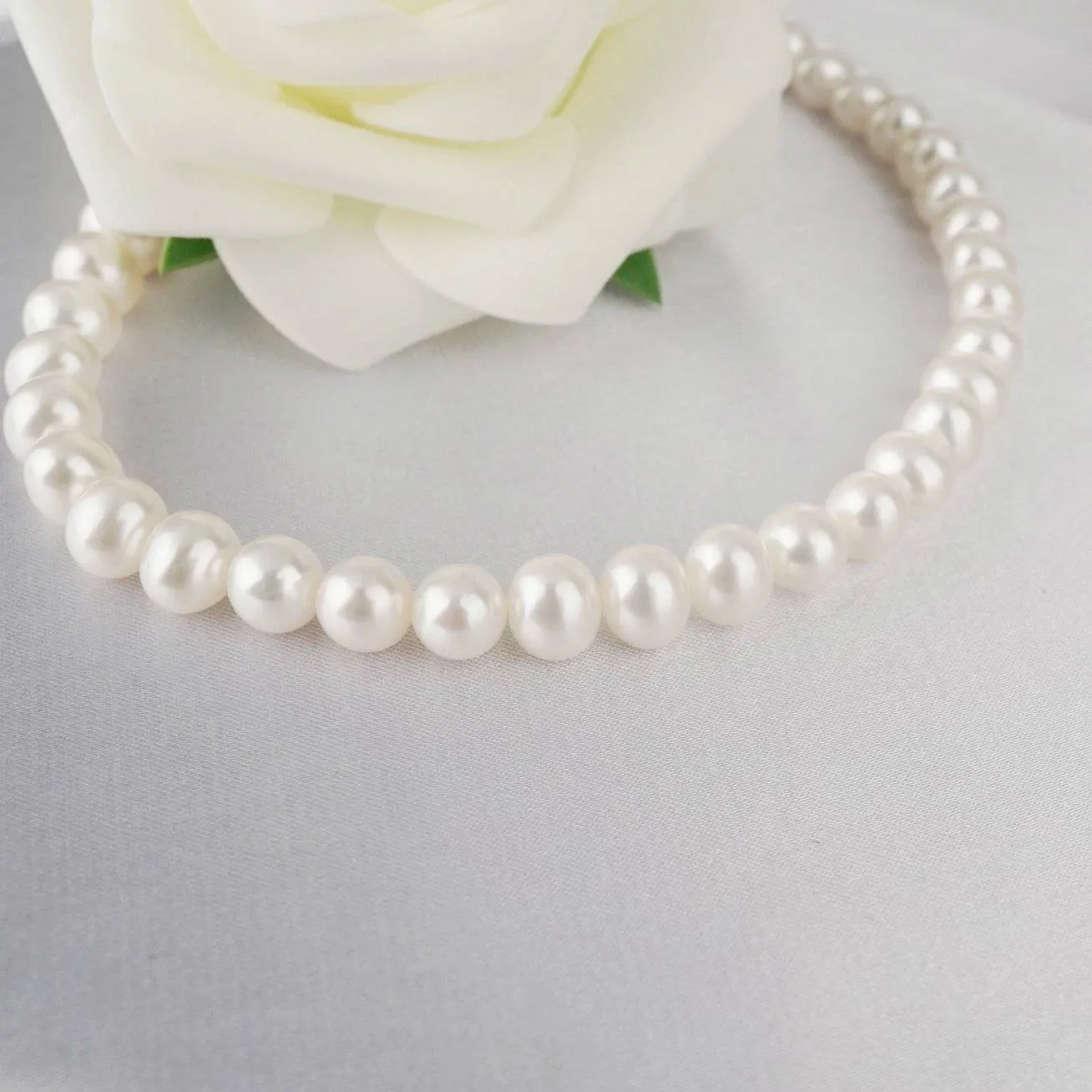 Elegant Freshwater Pearl Necklace WN00105