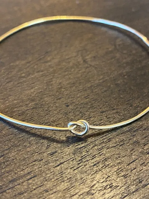 Single Knot Bangle