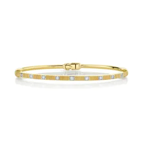 SLOANE STREET 18K YELLOW GOLD DIAMOND AND STRIE BANGLE BRACELET 0.29CTW